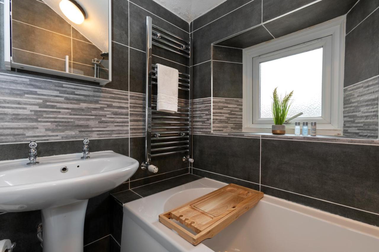 Spacious Apartment With Free Parking Weymouth Esterno foto